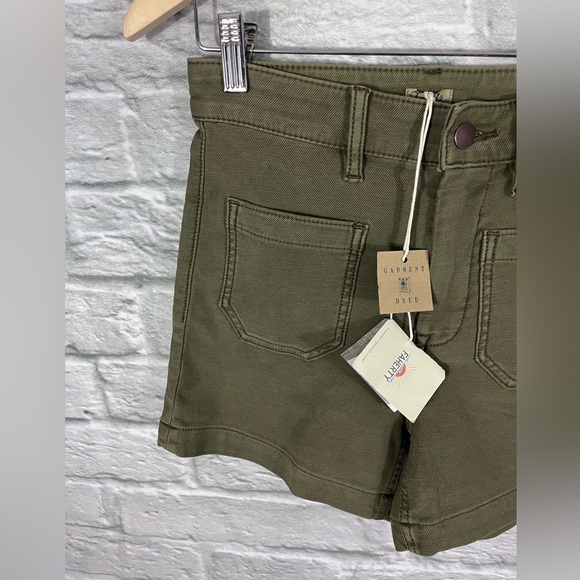 NWT Faherty Size 24” The Stretch Terry Patch Pocket Shorts - Military Green - Picture 4 of 11